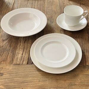 Classic White Fine China Dinnerware Set